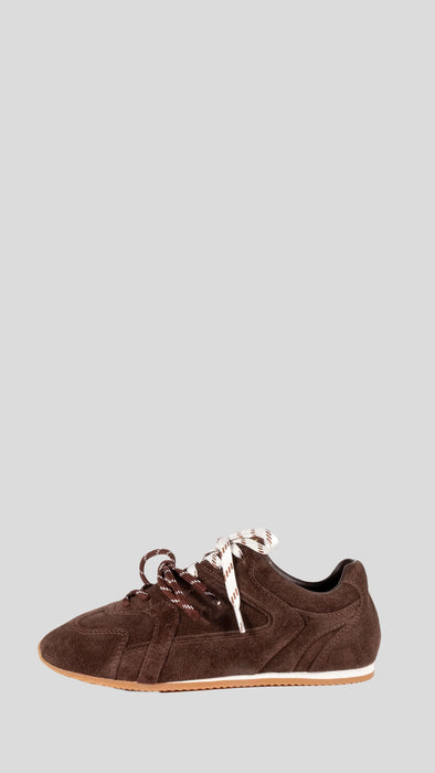 3001 Balance Sneaker