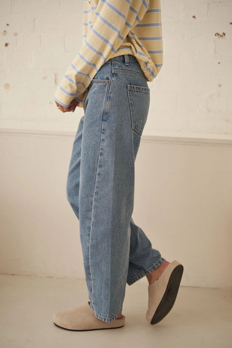 Leah Tapered Barrel Jean